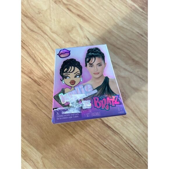 Bratz x Kylie Jenner Series 2 Blind Box Collectible Figure - Picture 1 of 4